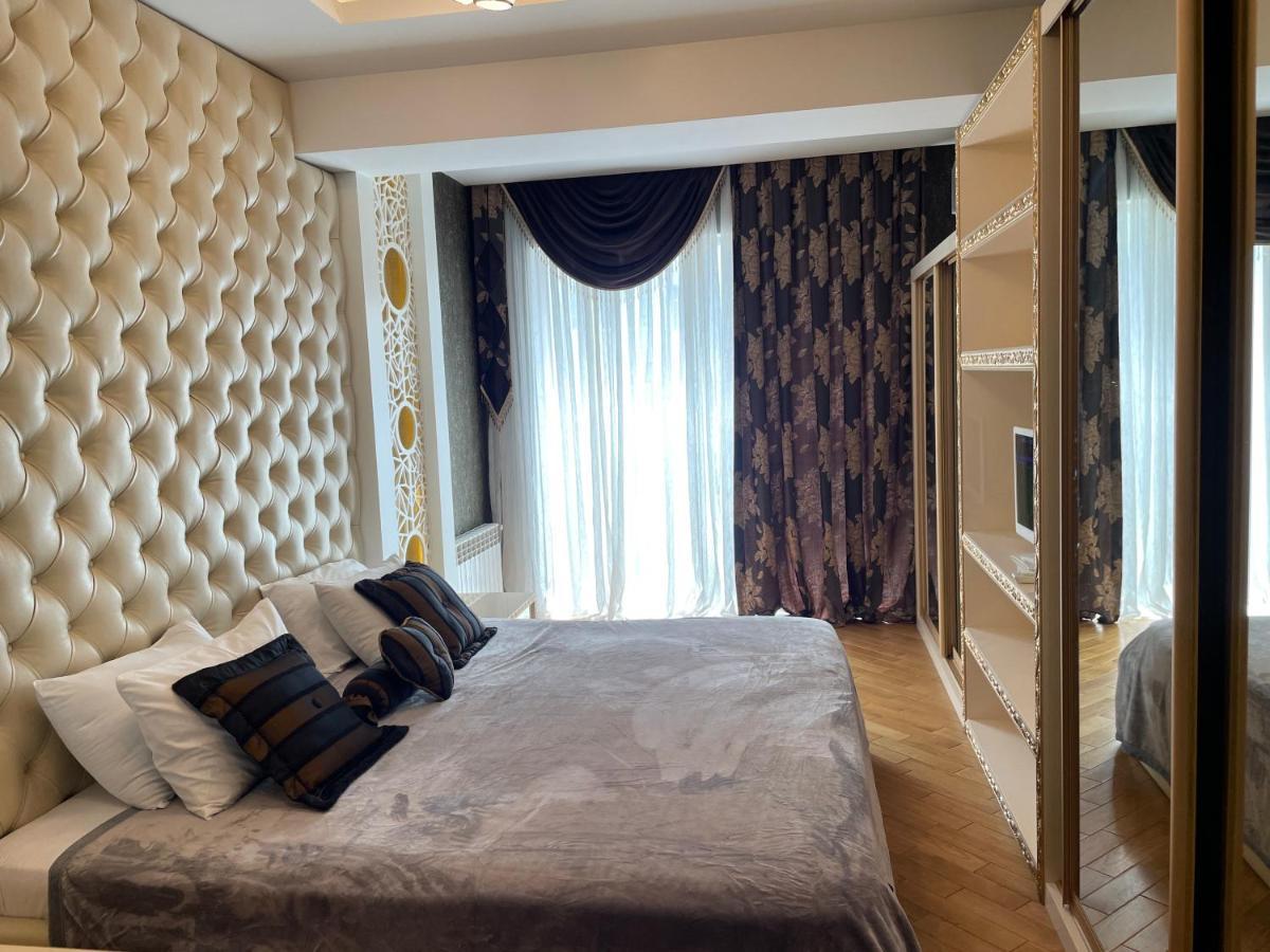 Park Azure Louvre Apartment Baku Exterior photo