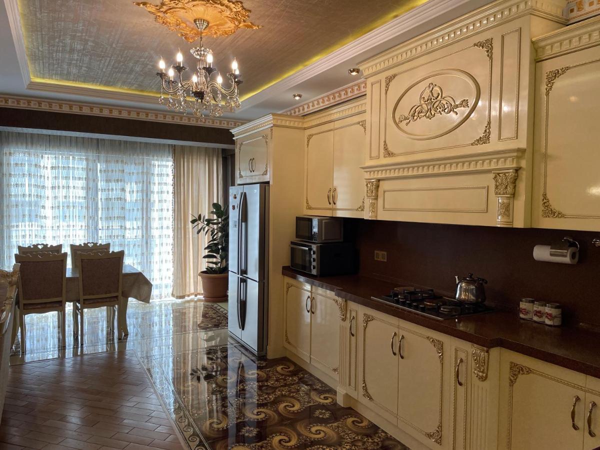Park Azure Louvre Apartment Baku Exterior photo