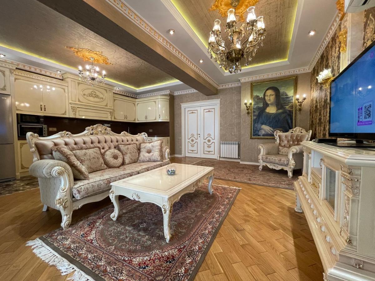 Park Azure Louvre Apartment Baku Exterior photo