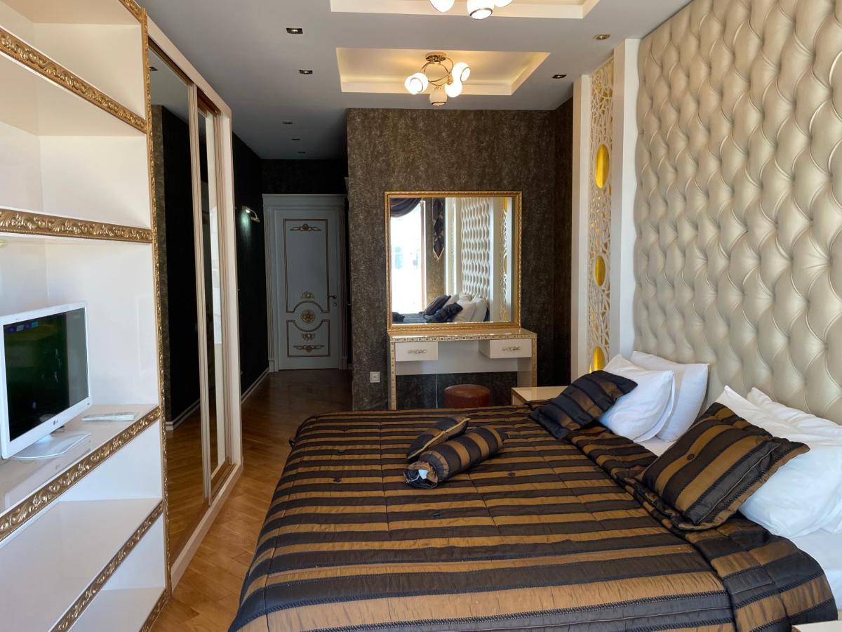 Park Azure Louvre Apartment Baku Exterior photo